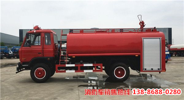 东风8吨消防洒水车